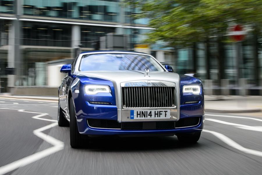  Rolls-Royce Ghost EWB 2014 года  (UK) (фото 7 из 26)